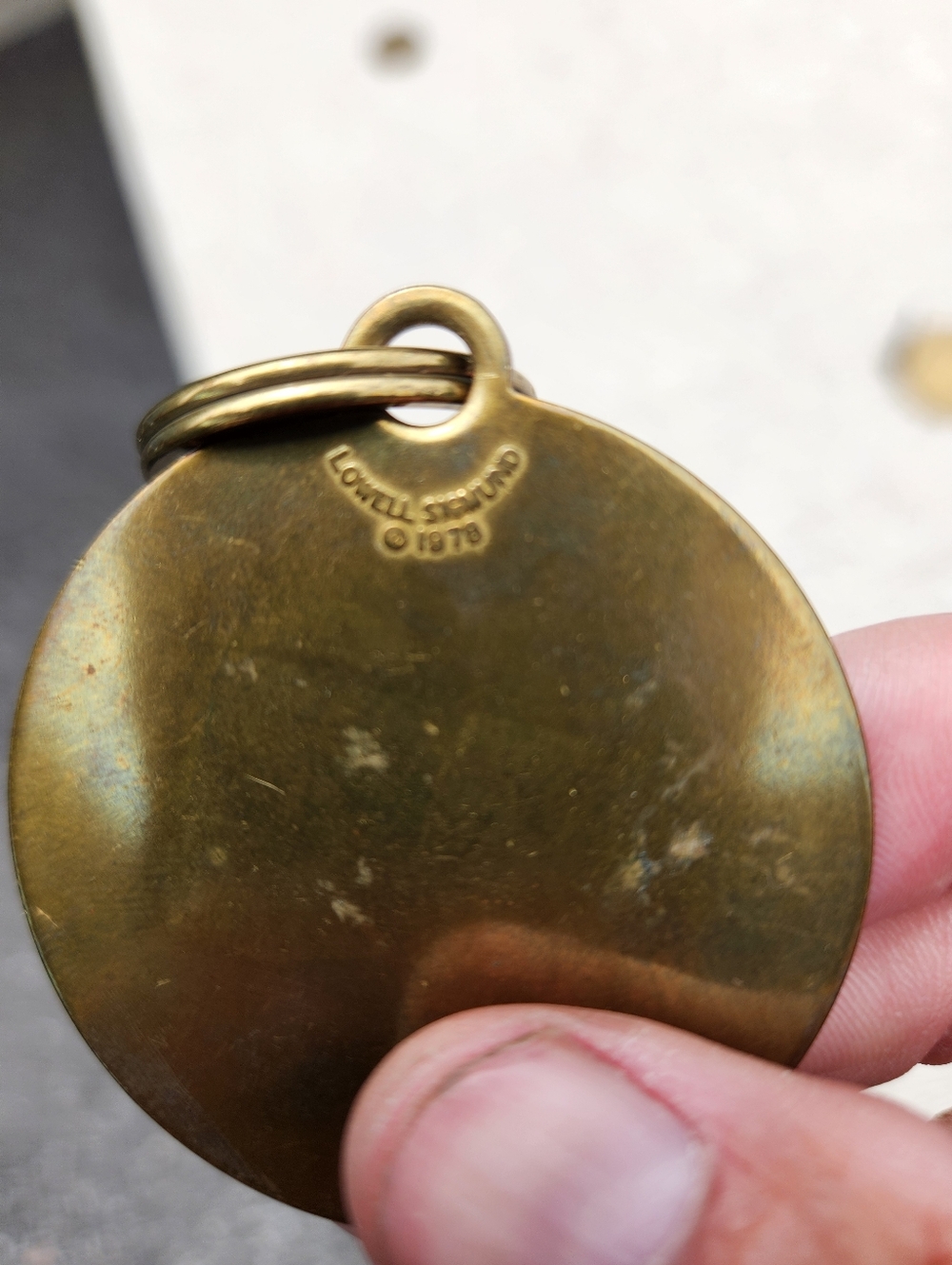 Lowell Sigmund Pair Of Brass Key Tags - Picture 8 of 9